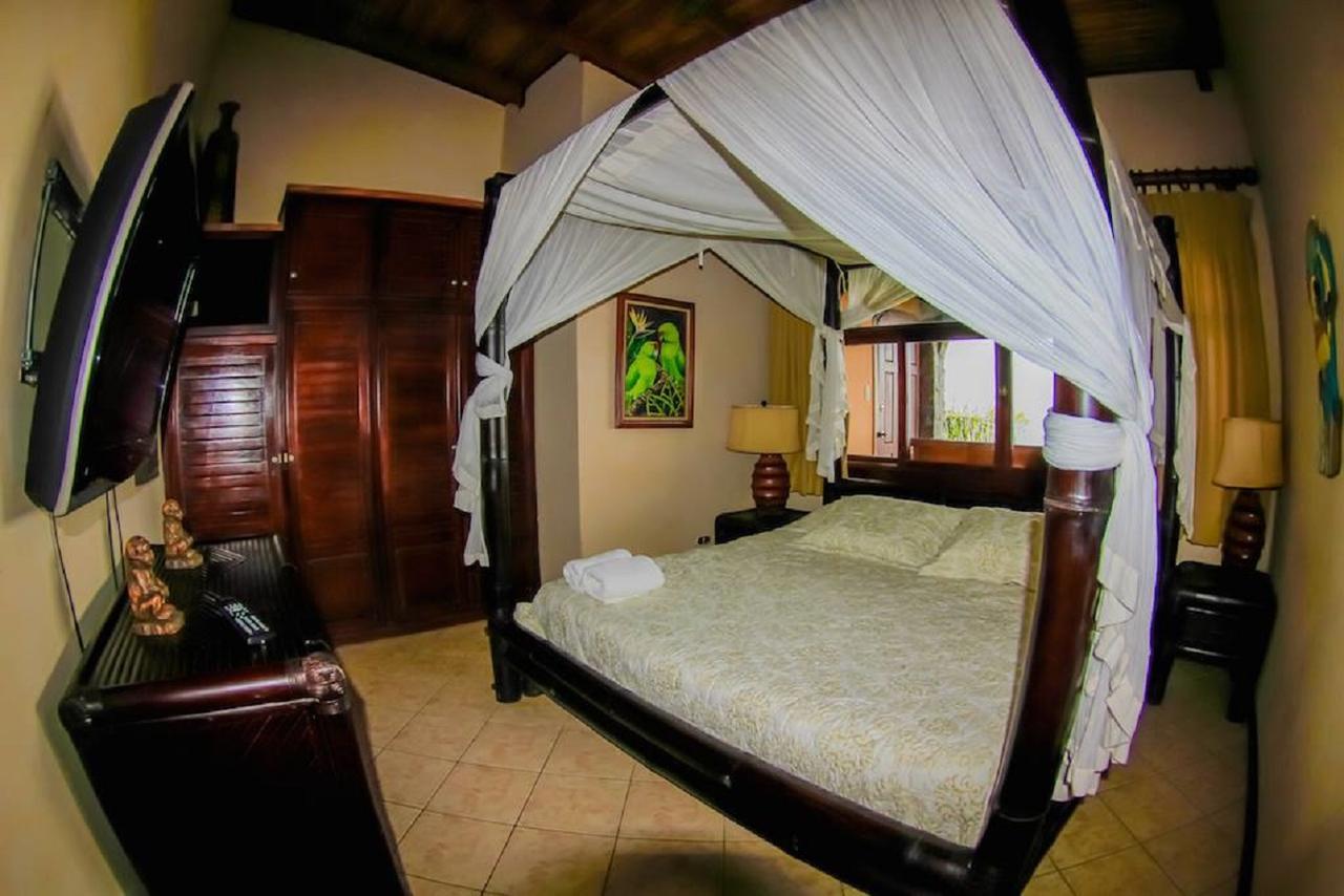 Marea Brava Hotel Jaco Exterior photo