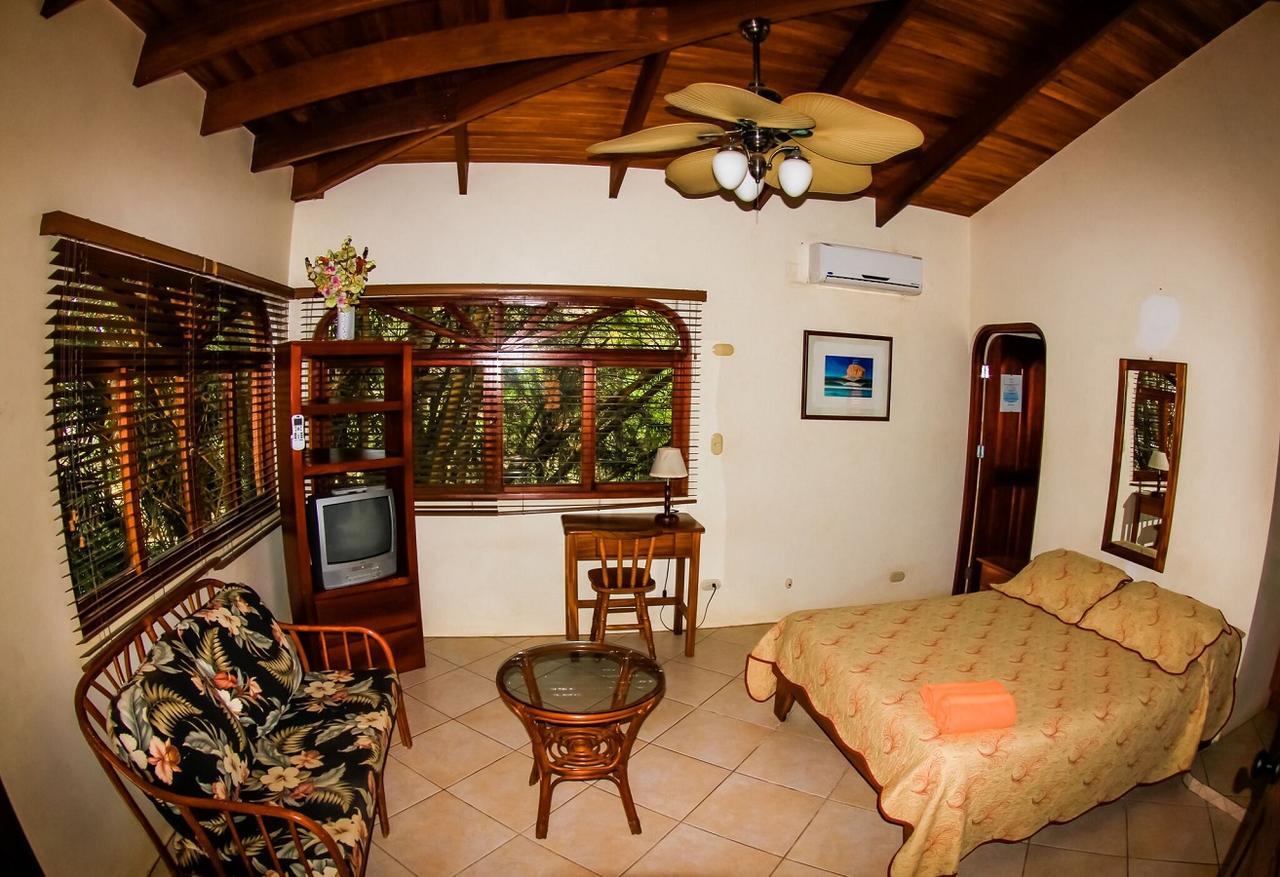 Marea Brava Hotel Jaco Exterior photo
